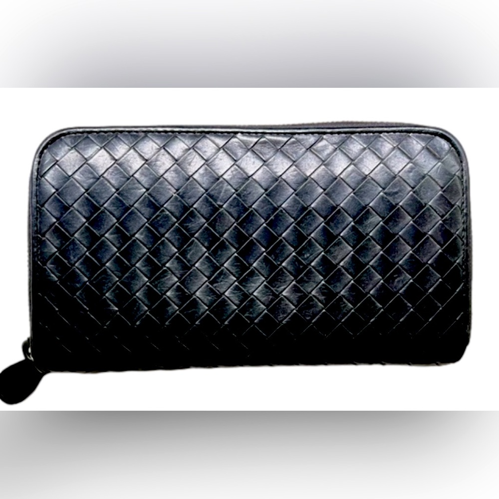 Auth BOTTEGA VENETA
Intrecciato Zip-Around Woven Leather Wallet with box